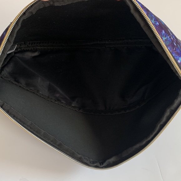 Neoprene Romeo & Juliet Escape to Paradise 14in laptop case - Picture 5 of 6